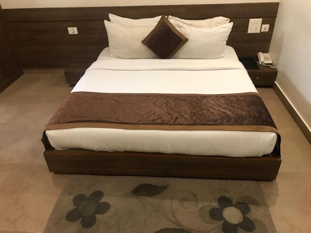 Hotel City Square Hisār Exteriér fotografie